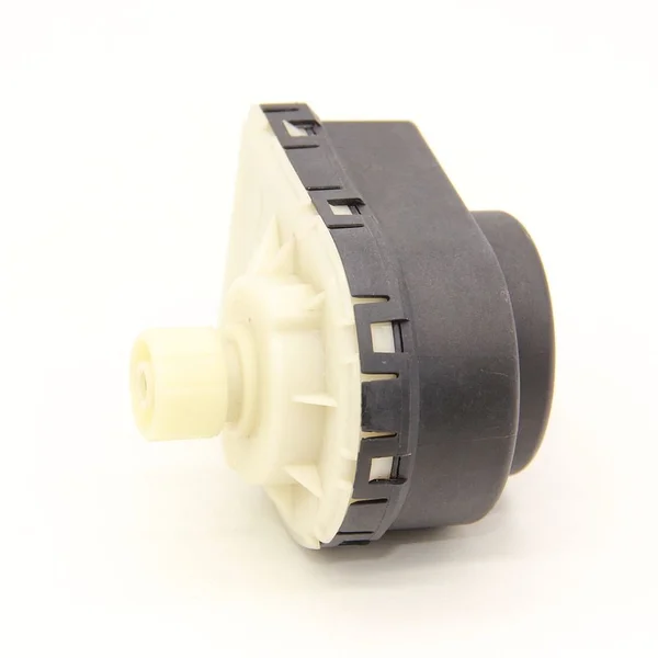 Мотор трехходового клапана ELBI 220v 7.5mm широкий белый (Ariston) 